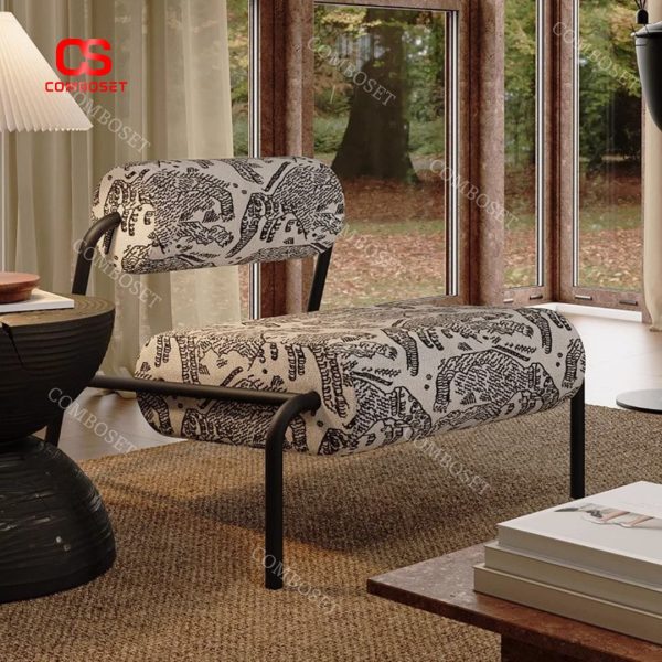 Ghế sofa đơn khung sắt nệm nhung với thiết kế mới lạ, sáng tạo