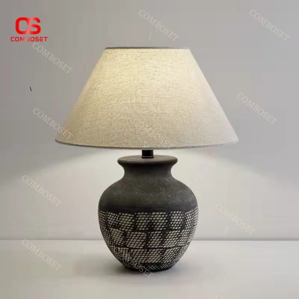 Đèn để bàn gốm sứ wabi-sabi với kiểu dáng cổ điển, đơn giản, nhẹ nhàng