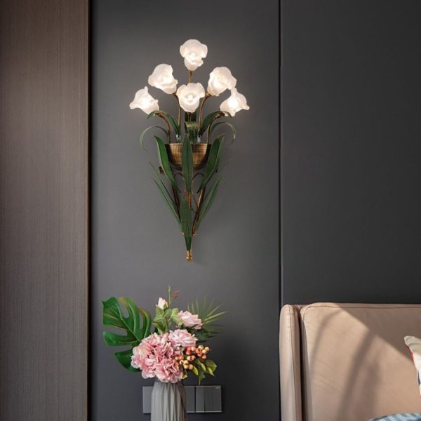 Đèn Tường Bó Hoa Tulip Thuỷ Tinh Nghệ Thuật Điêu Luyện Decor Phòng Khách Sắc Màu